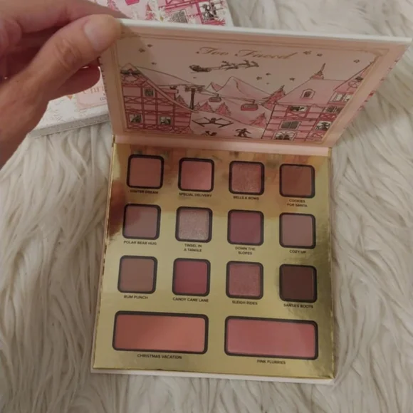 🎄FIRM! NWT TOO FACED CHRISTMAS IN THE ALPS LIMITED EDITION MAKEUP COLLECTION - Picture 7 of 12
